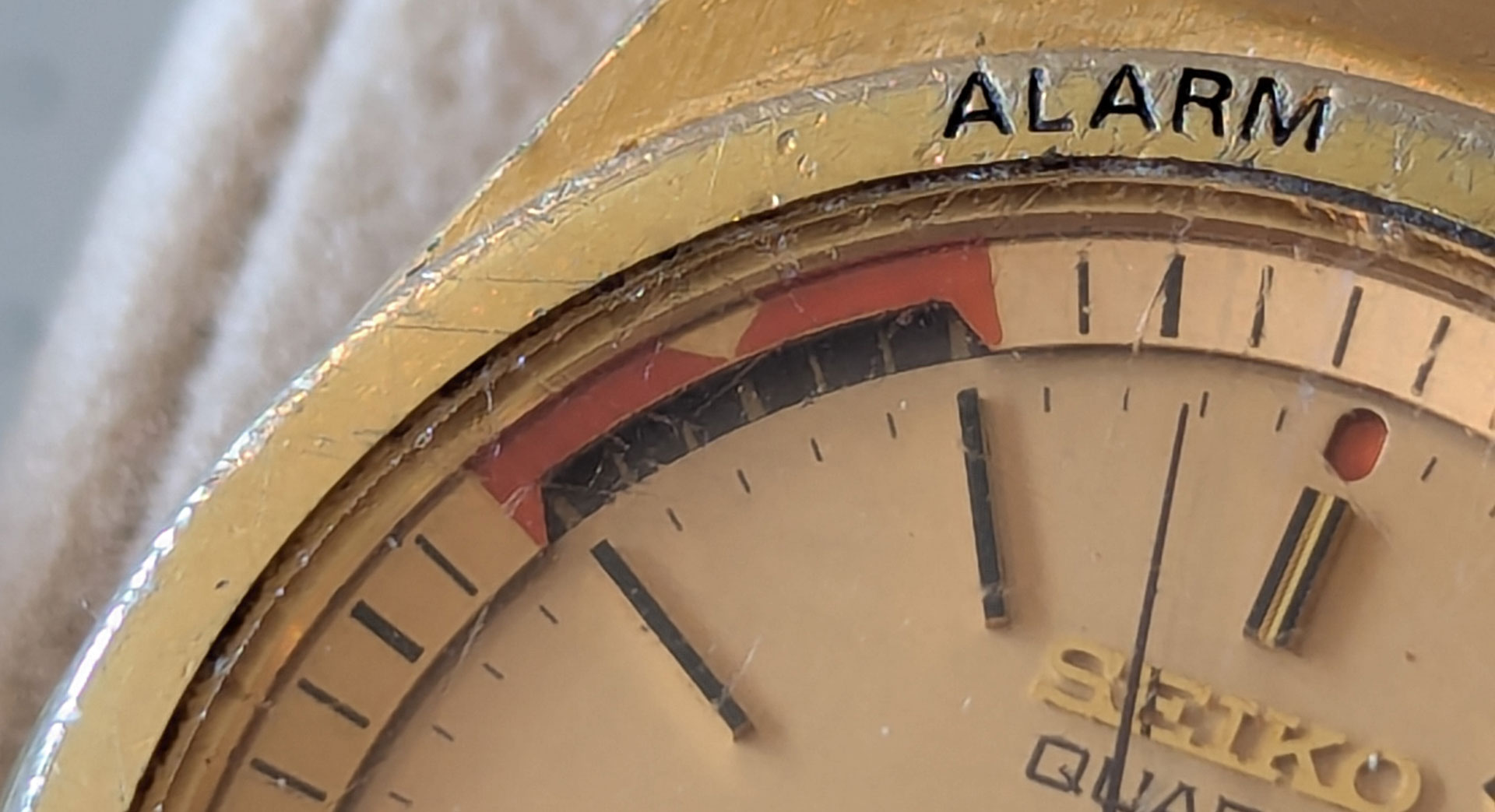 The Alarm Quartz set for the half hour